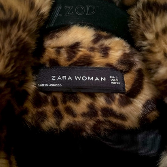 Zara women’s faux fur coat, size S - Picture 3 of 3